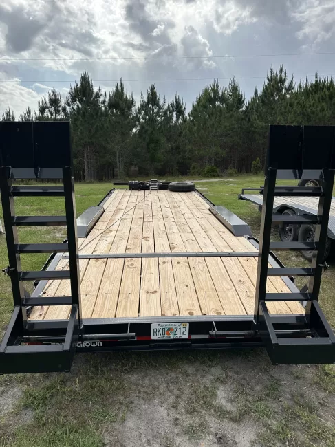 Triple Crown 8x24 (Car)