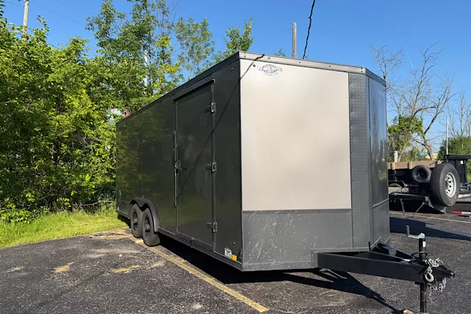 DISCOVERY ENCLOSED GRAY (Enclosed) rental photo 3
