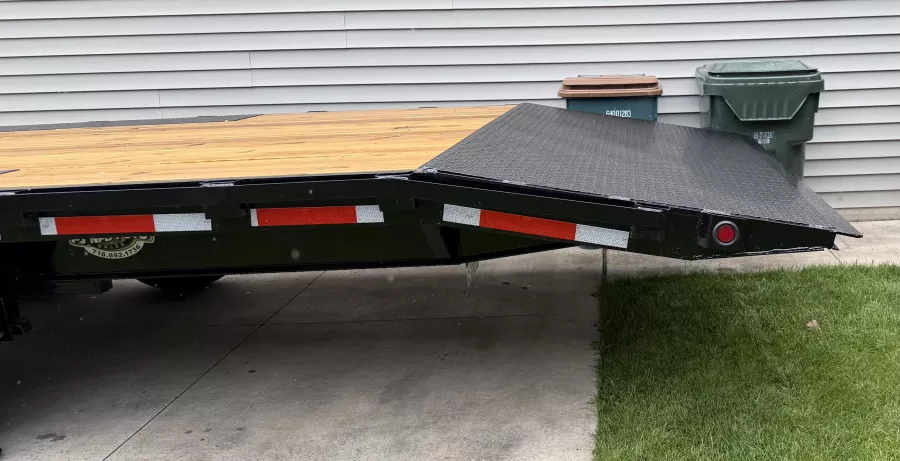 Quality Steel 22 4 Deckover (Deckover Hydralic) rental photo 5