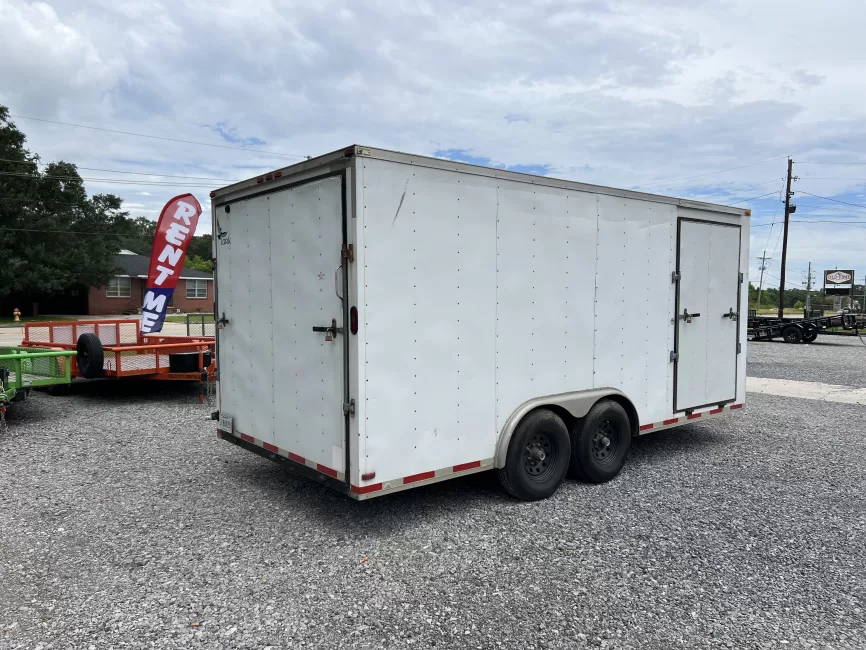Lark ENC18 (Enclosed) rental photo 3