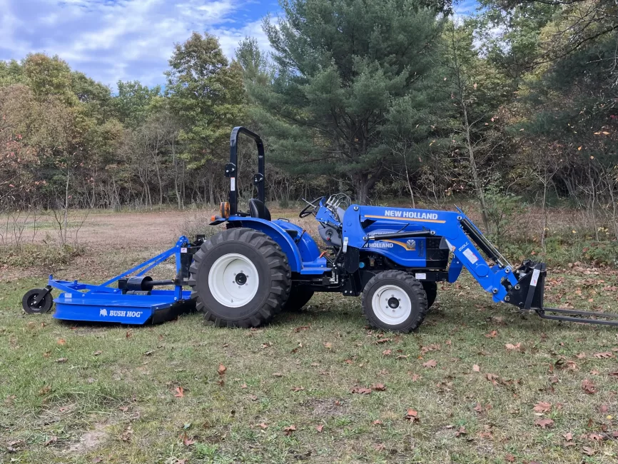new holland 25 workmaster (Equipment) rental photo 2