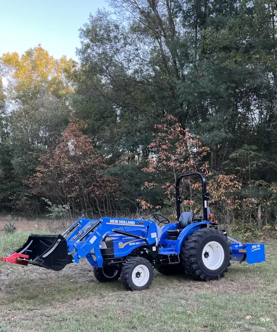 new holland 25 workmaster (Equipment) rental photo 3