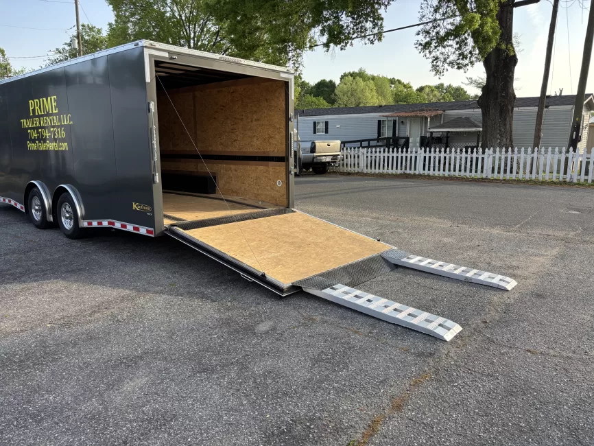 #10 24' Enclosed (Enclosed) rental photo 2