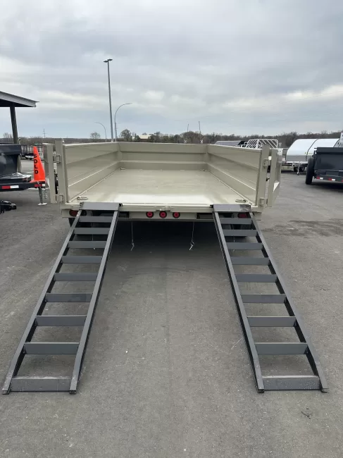 IRONBULL DWB831472 (Dump) rental photo 4