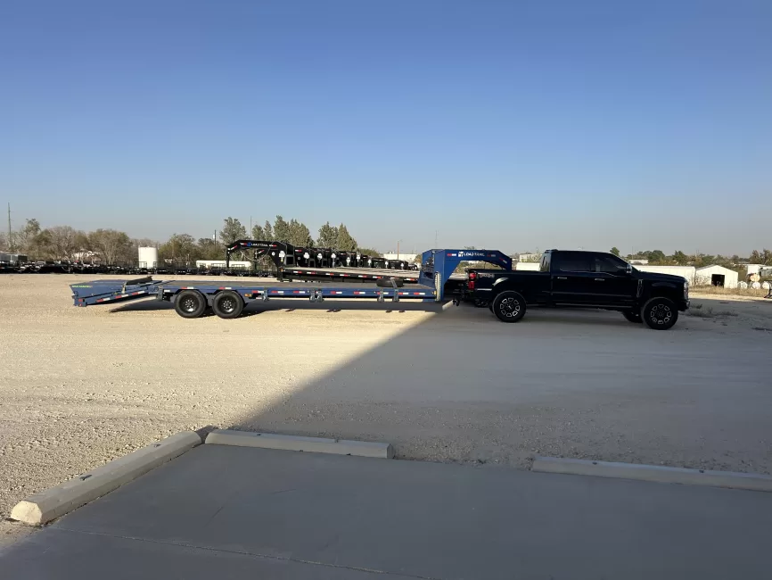 Load Trailer Gooseneck (Equipment) rental photo 2