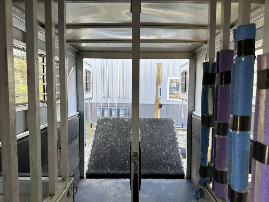Quad Cities Transportation — rental photo 3