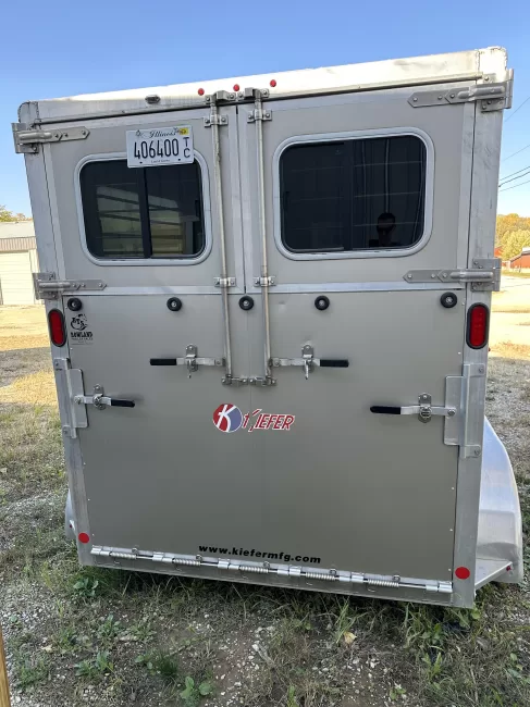 Quad Cities Transportation — rental photo 7