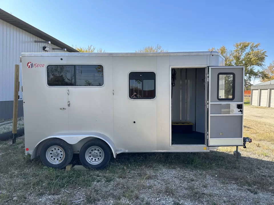 Kiefer Horse Trailer (Horse Trailer)