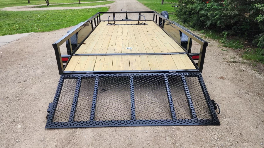 KL 83" x 16' (Utility) rental photo
