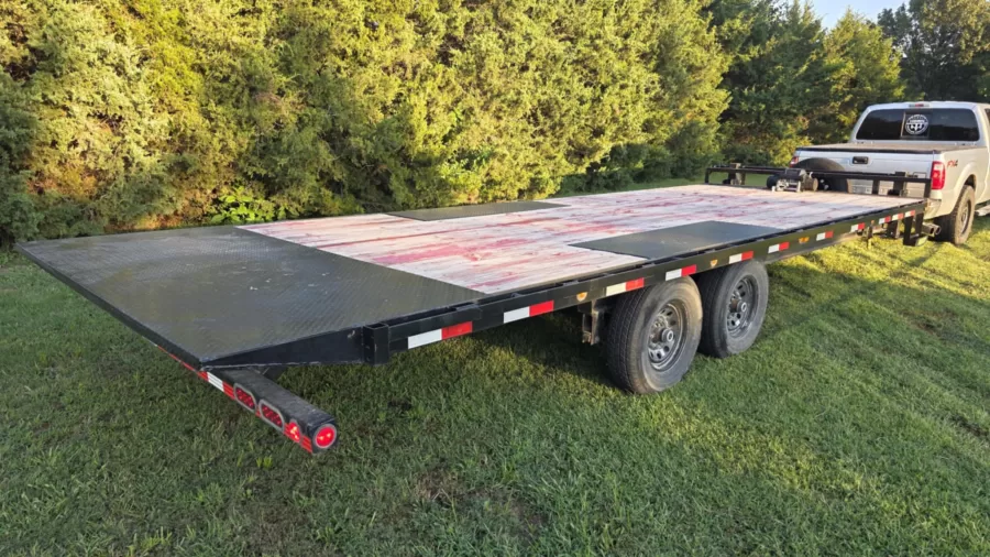 Load Trail Tilt 102"x24' Deckover (Equipment) rental photo