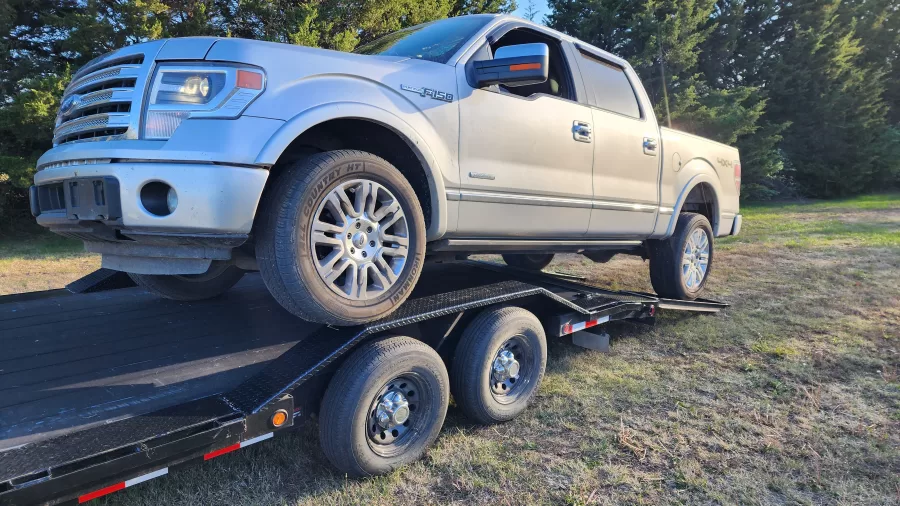 LOAD TRAIL 102"x20' #1 Car Hauler (Car Hauler) rental photo 4