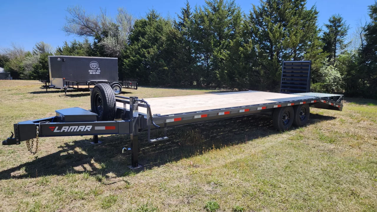 Lamar Flatbed 102"x24' Deckover (Equipment Trailer)