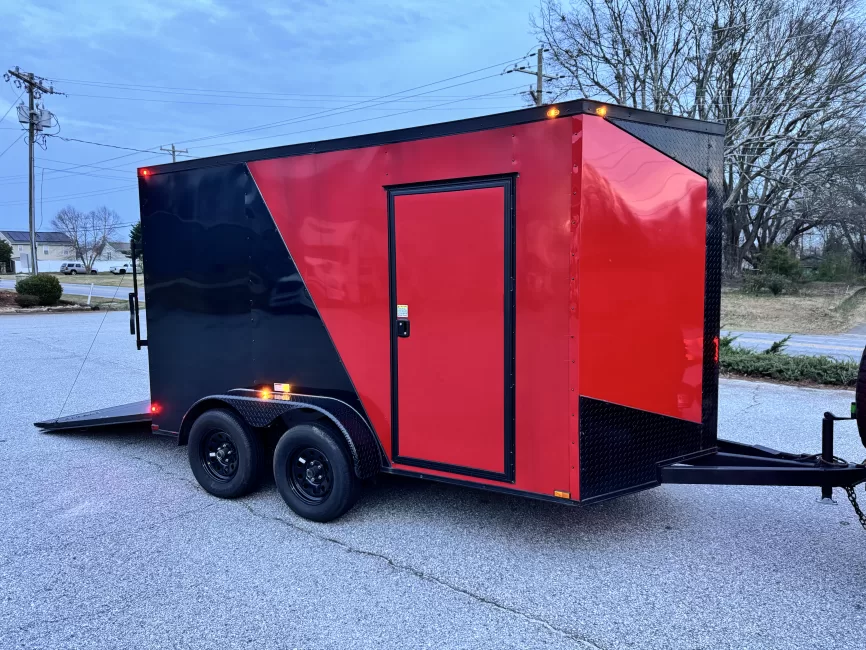 Fast Cargo Motorcycle (Enclosed)