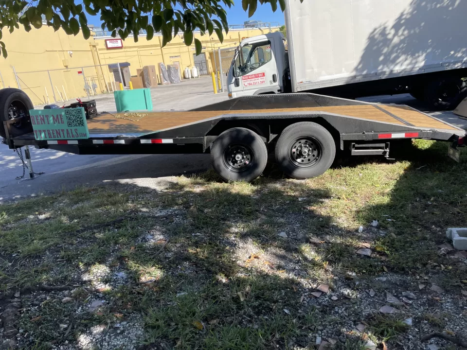 Custom Wide Drive over fender and dovetail  20‘x102”   (Car Trailer)