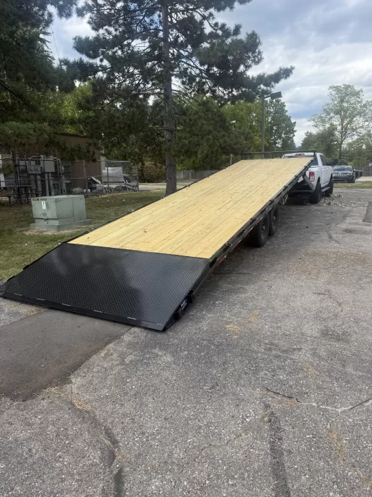 QSC 32ft Tilt Deckover (Deckover Trailer)
