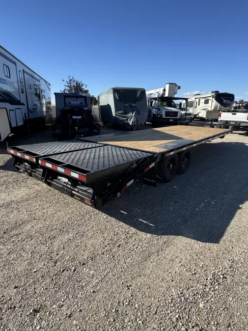 Southland 25 Foot Deck Over (Deckover) rental from C and C Trailer Rentals 