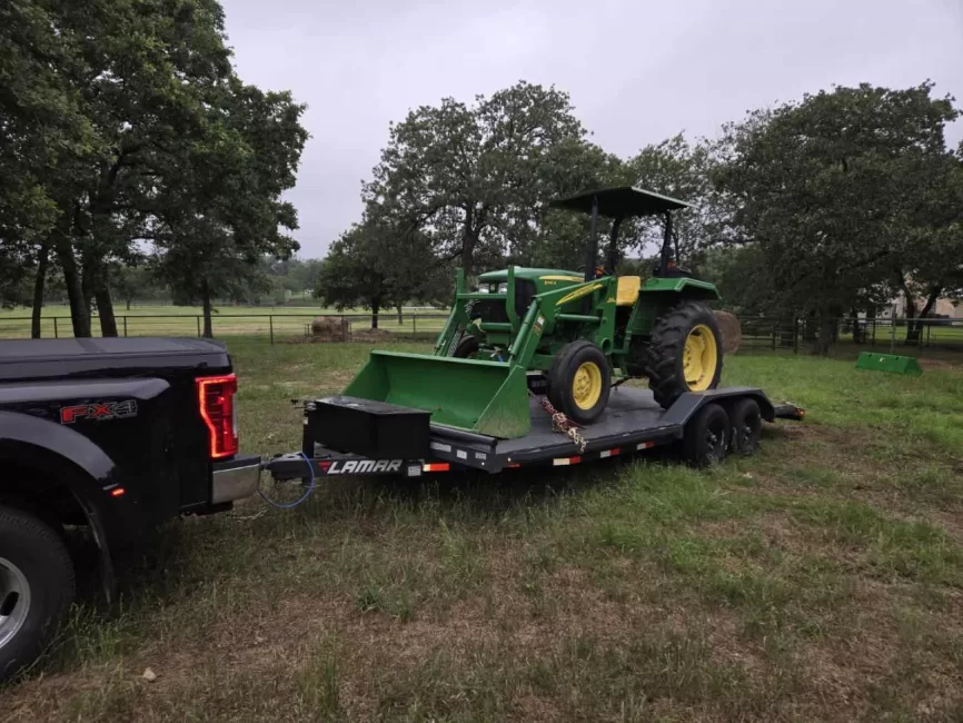 Lamar Super wide Car hauler (Car)