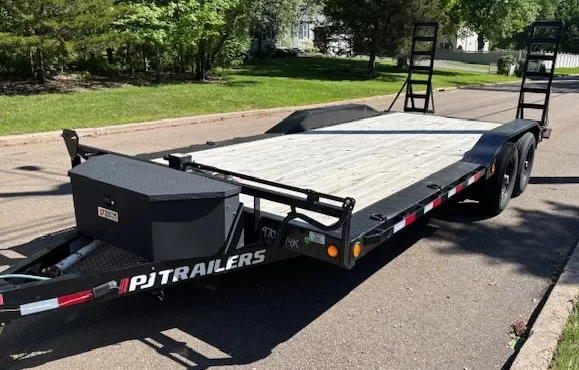 PJ Trailers B6 (Equipment) rental photo 2