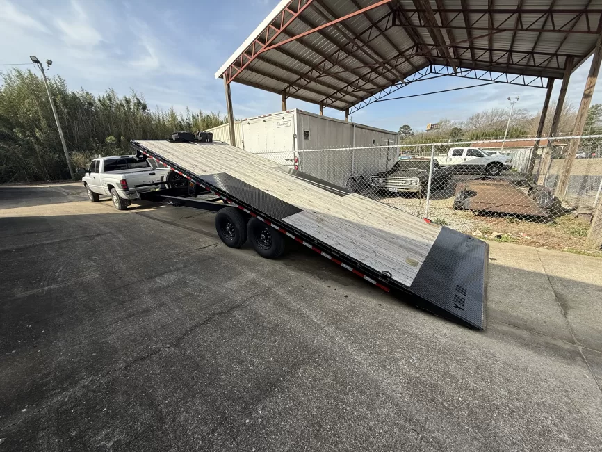 Ironbull 8.5 x 24 rental photo 3