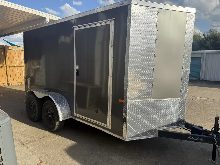 Rock solid 6 x 12 enclosed (Enclosed) rental photo 2
