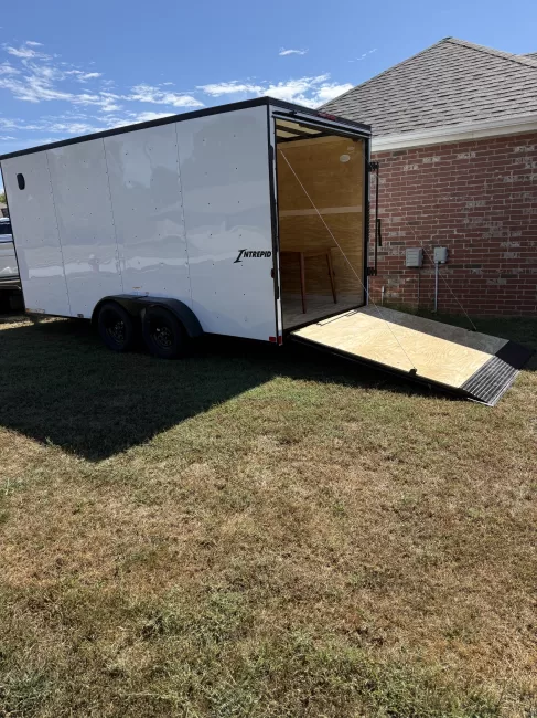 Homesteader Intreprid (Enclosed) rental photo 2
