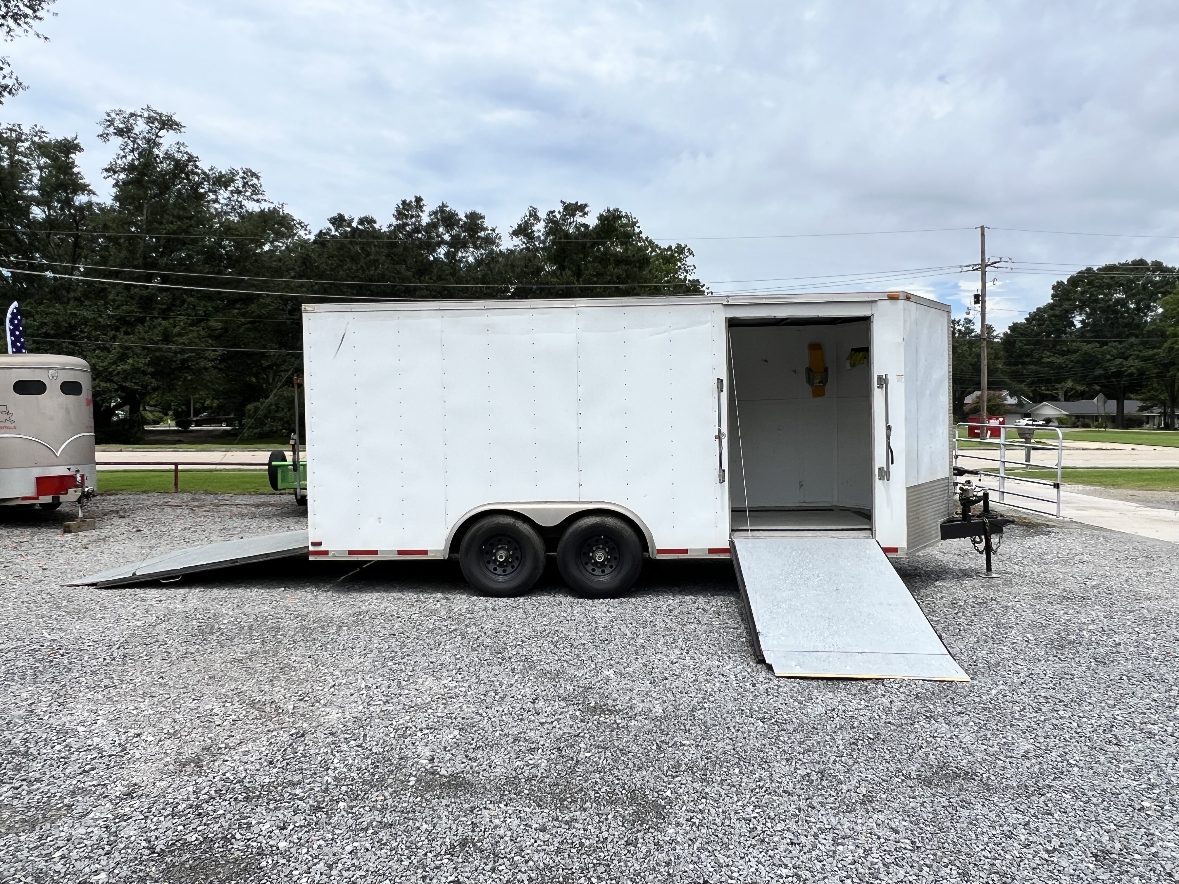 Lark ENC18 rental in Gonzales, LA