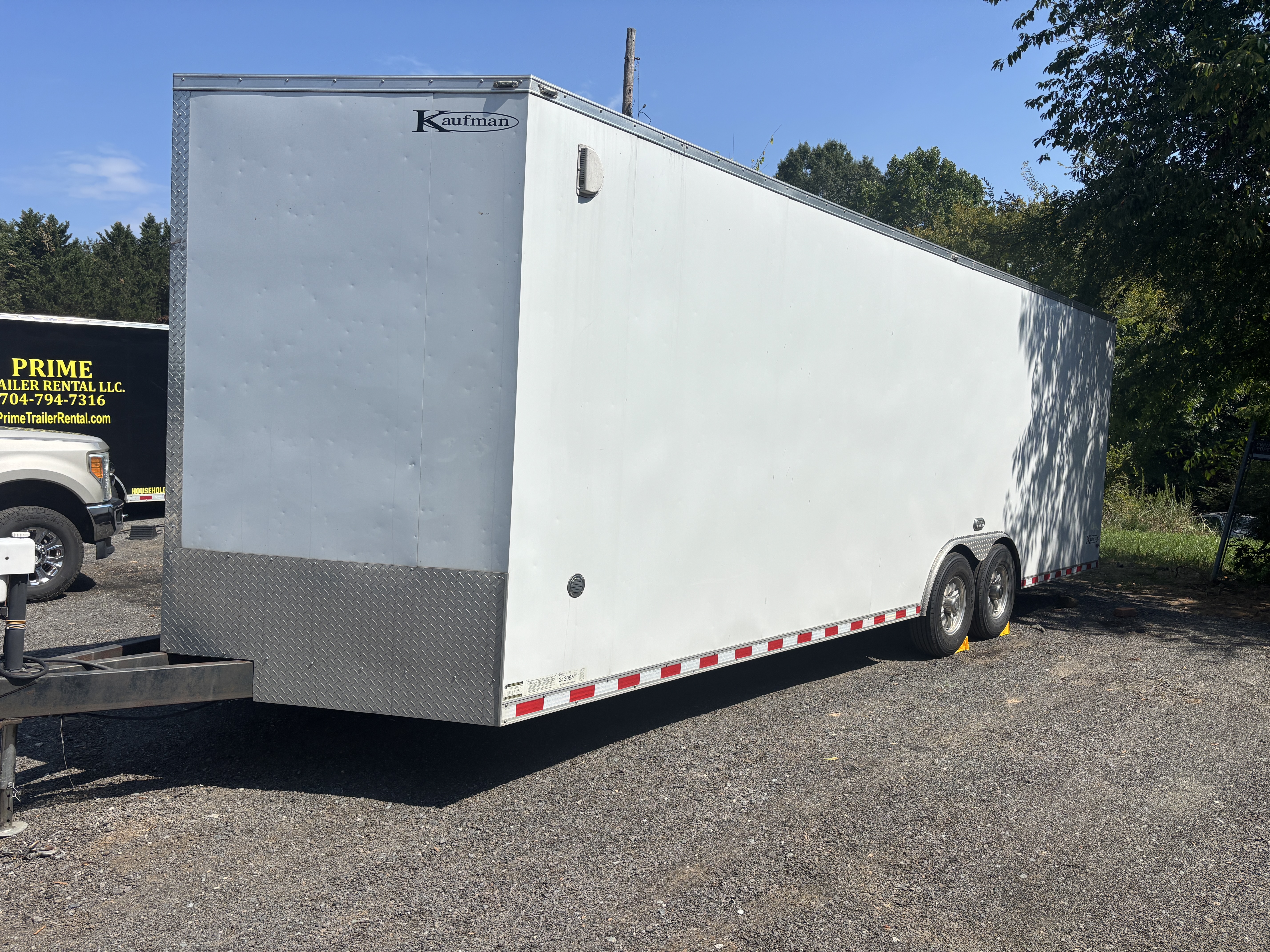 Kaufman Premium #12 26' (Enclosed)