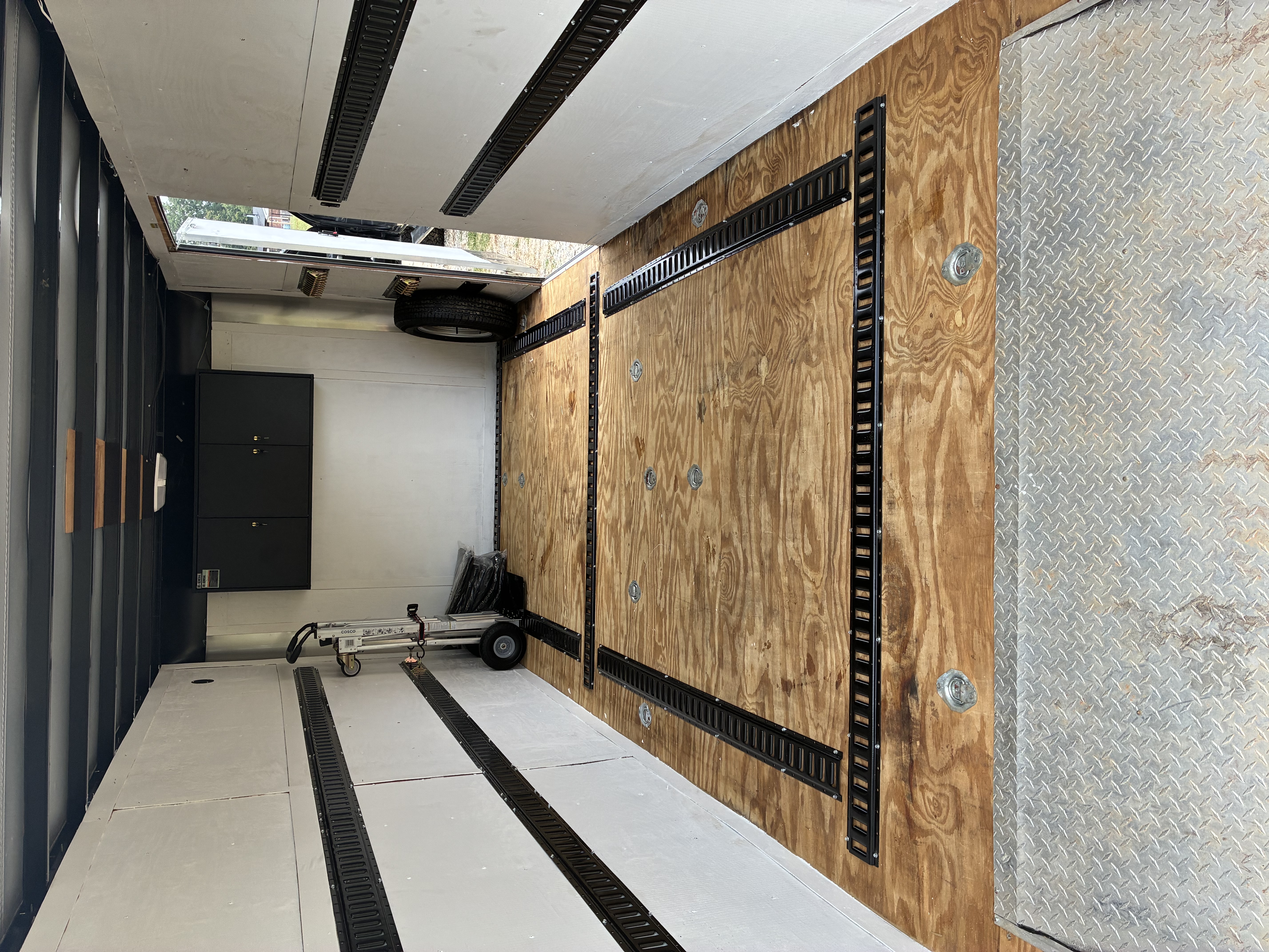 Homesteader  (Enclosed)