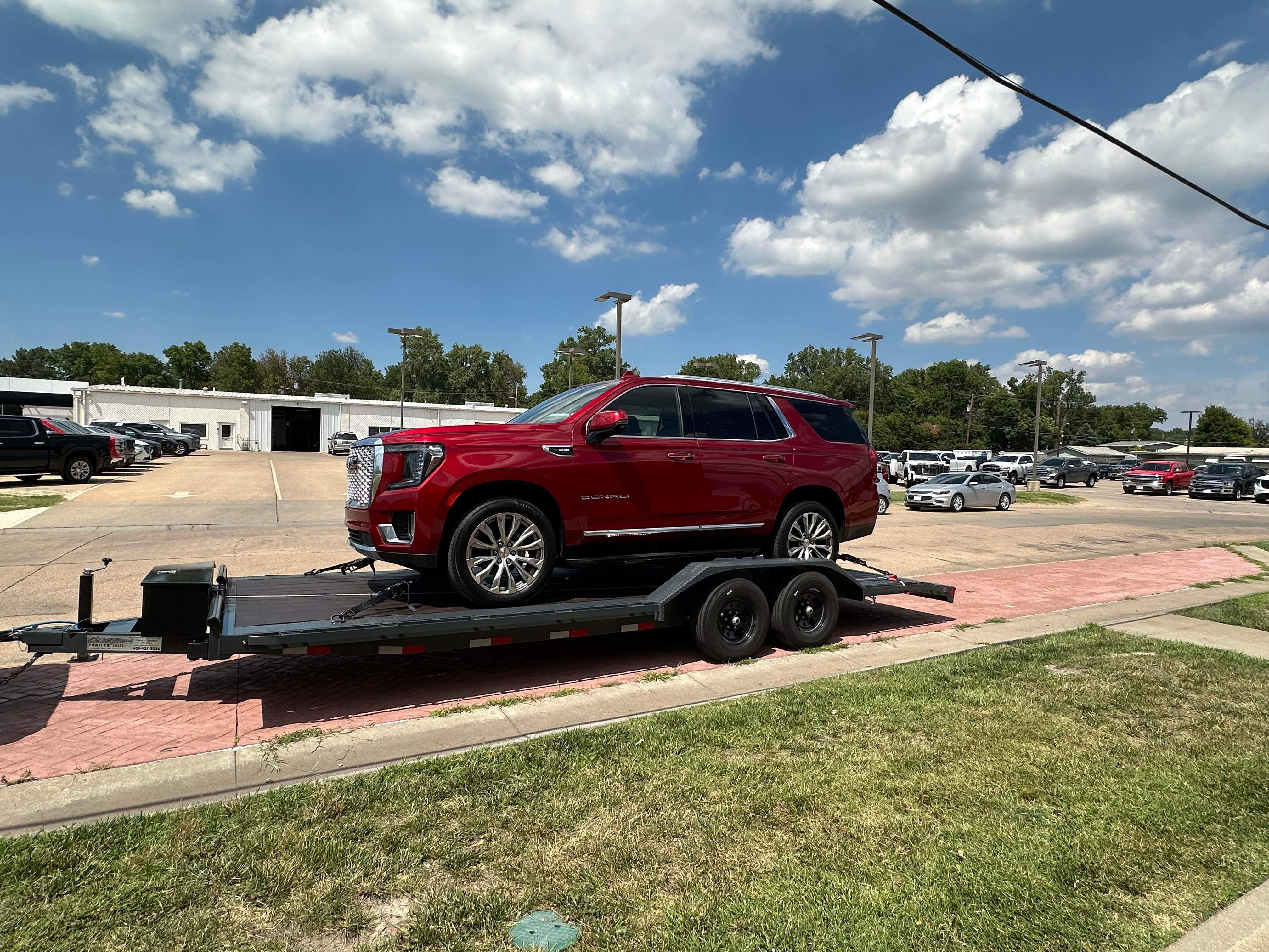 Lamar Super Wide Car Hauler